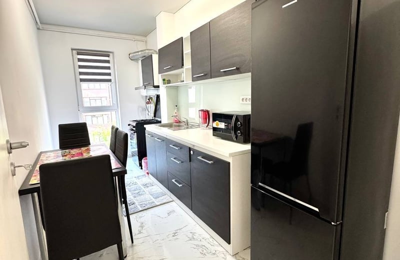 Vermietung einer gemütlichen 2-Zimmer-Wohnung mit frischer Renovierung, 6. Bezirk, Chiajna, Bukarest, Rumänien